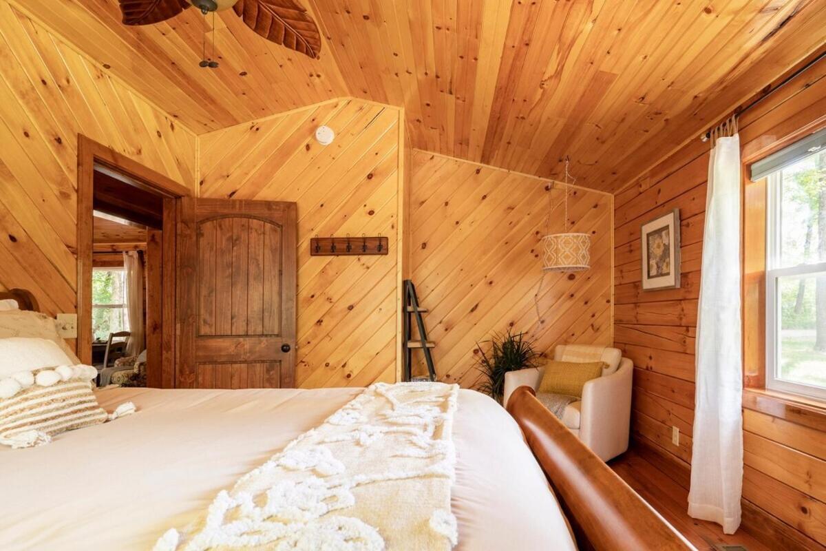 Secluded Wooded Cabin Near The Hocking Hills New Straitsville 외부 사진