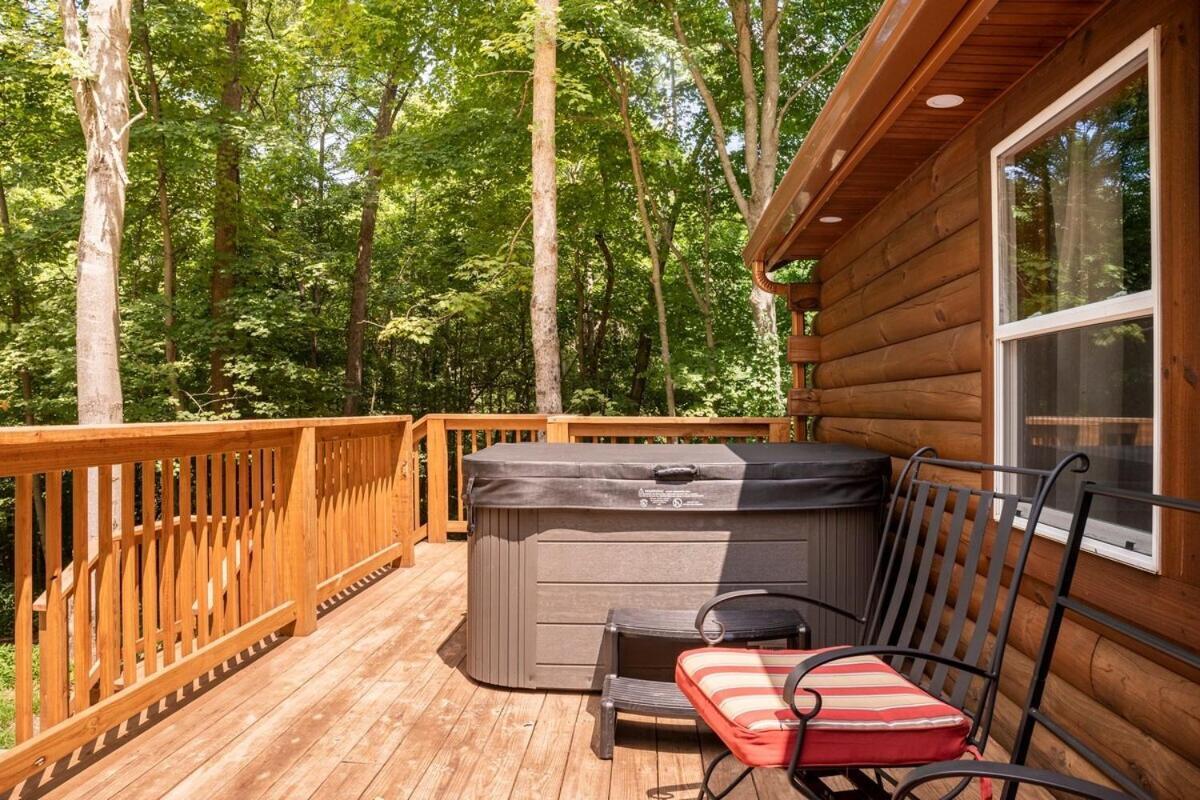 Secluded Wooded Cabin Near The Hocking Hills New Straitsville 외부 사진